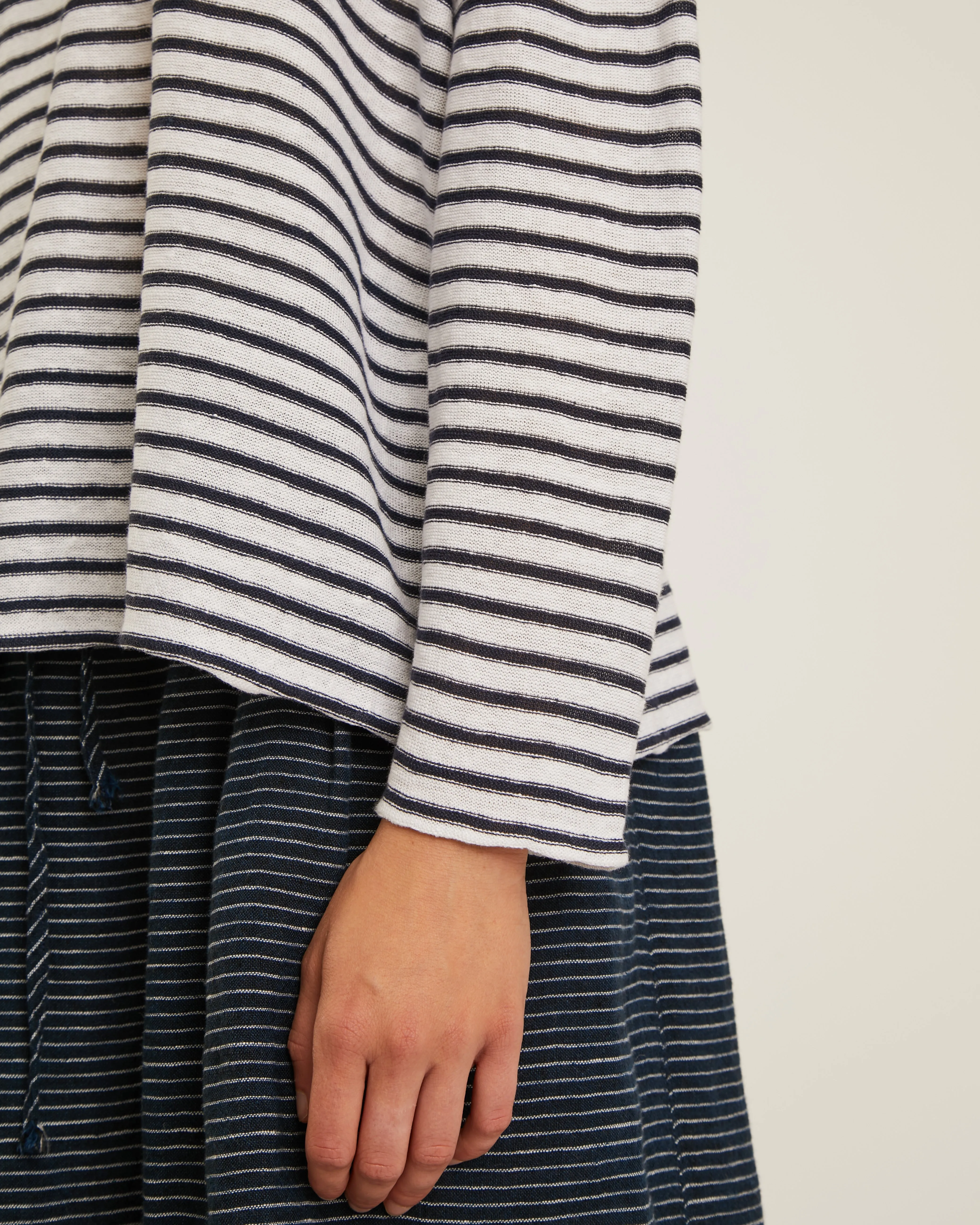 chandail en lin à col bateau ENORA sold by NAIF product image thumbnail 3