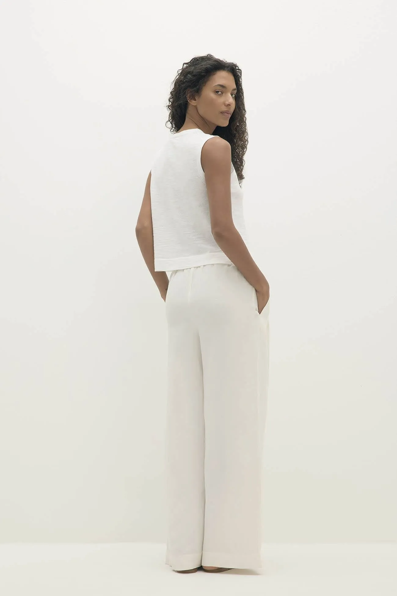 GIADA ORGANIC COTTON CREWNECK TANK sold by NakedCashmere product image thumbnail 3