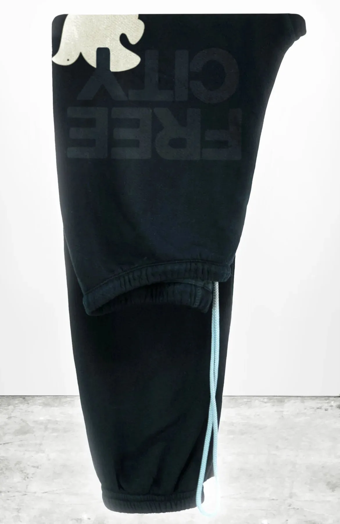 FREE CITY SUPERFLUFF LUX OG SWEATPANT - DEEPSPACE/CREAM sold by Natasha Zinko product image thumbnail 3