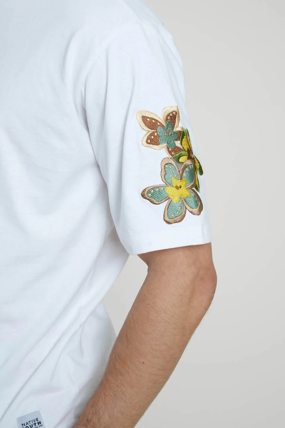 TINEZ RELAXED FIT T-SHIRT sold by NATIVE YOUTH product image thumbnail 4