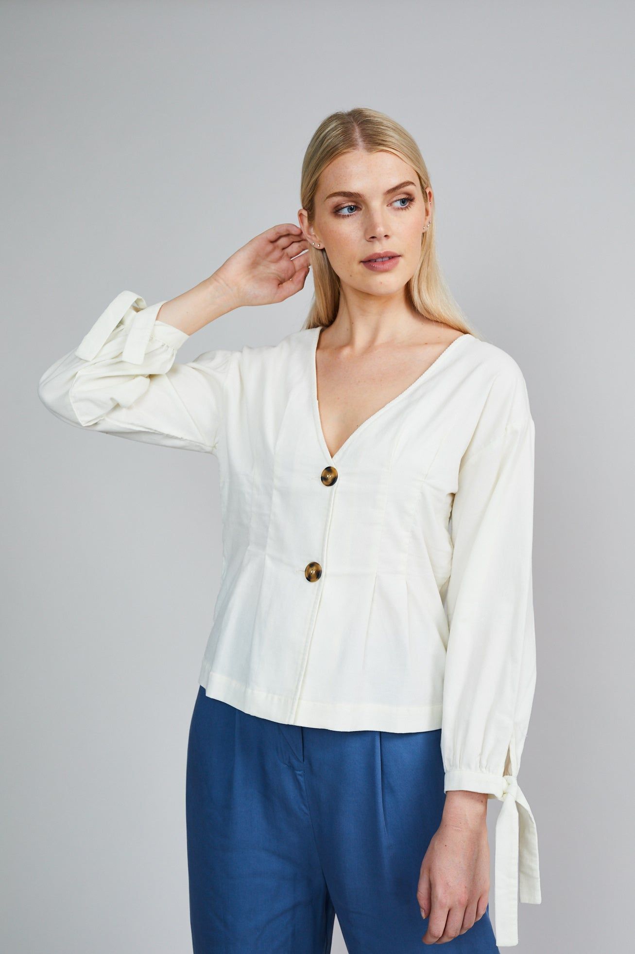 THE LYDIA BLOUSE sold by NATIVE YOUTH product image thumbnail 2