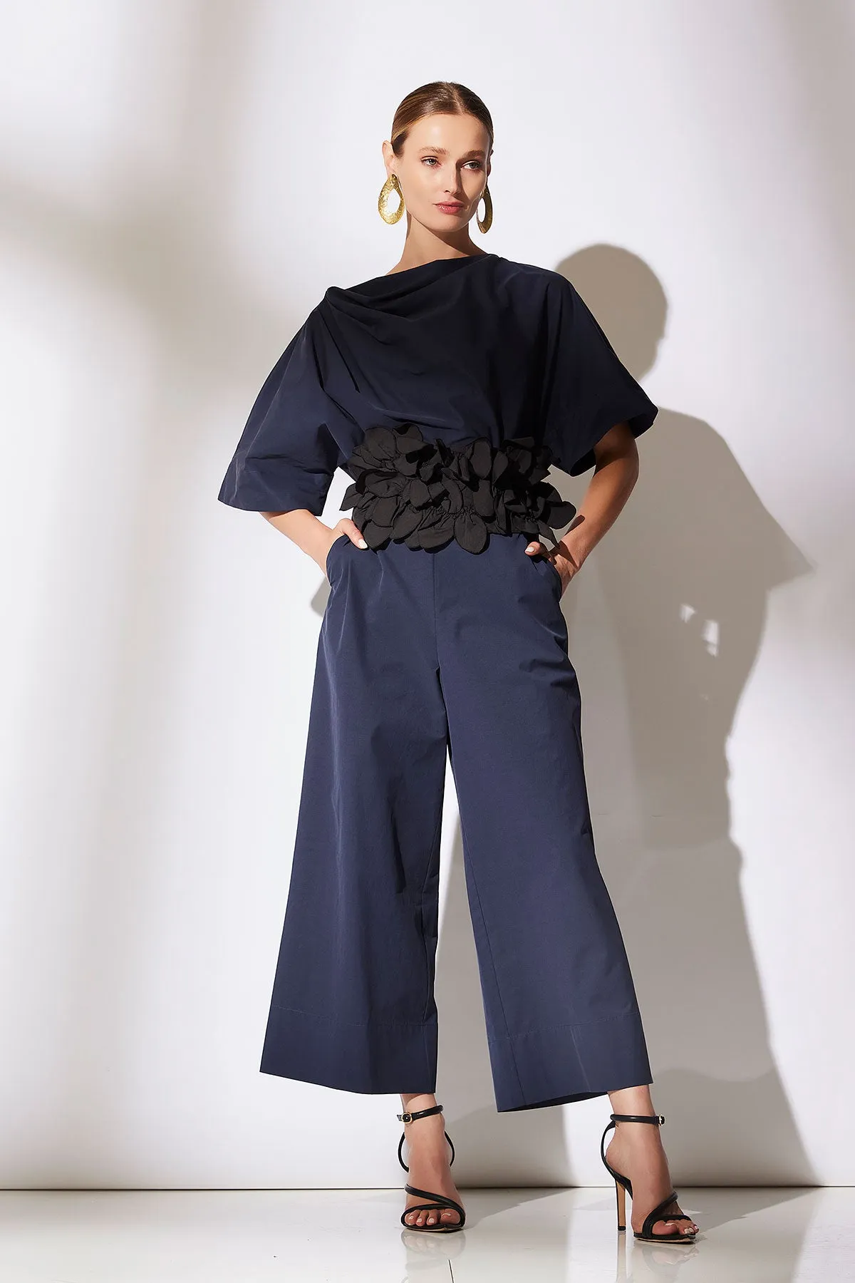 Tech Cotton Taffeta Pull Over Cropped Pants sold by Natori