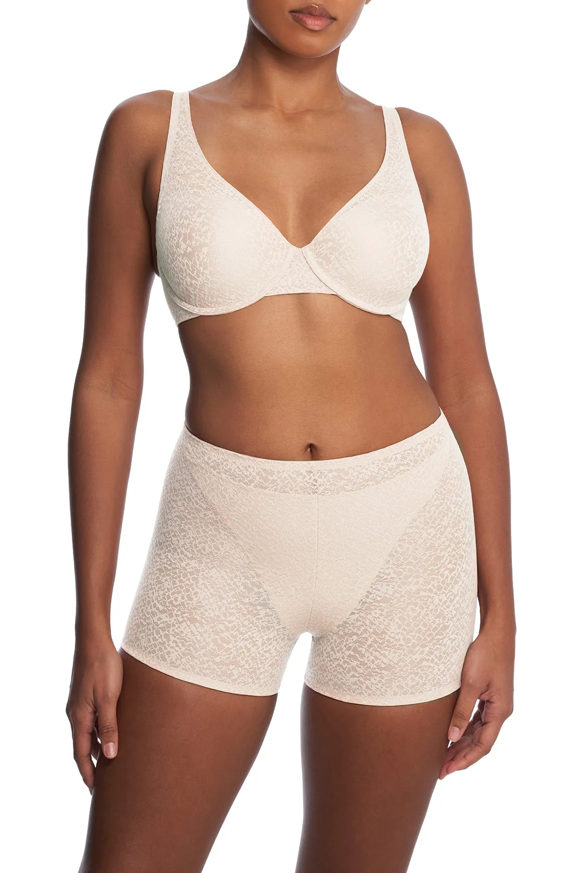 Pretty Smooth Full Fit Contour Underwire Bra sold by Natori product image thumbnail 4