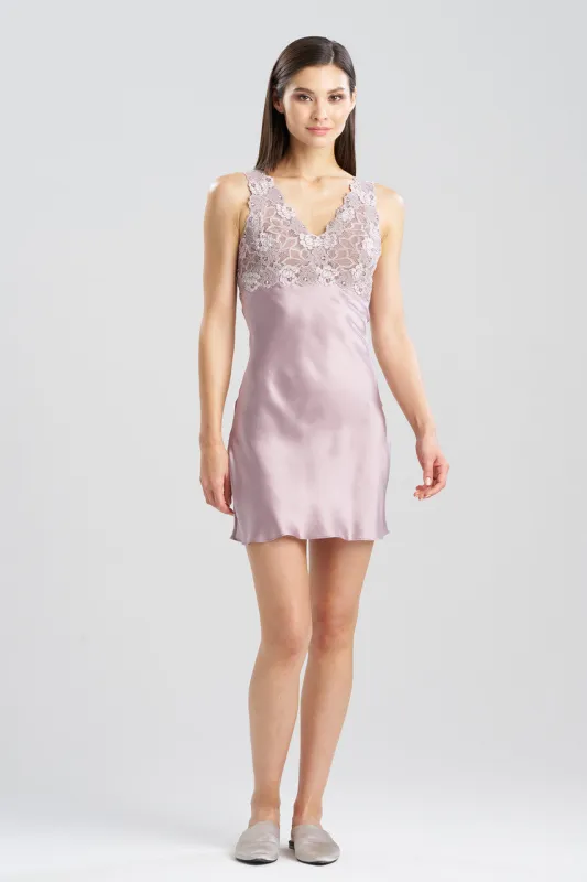 Rose Parfait Lace V-Neck Chemise made by Natori