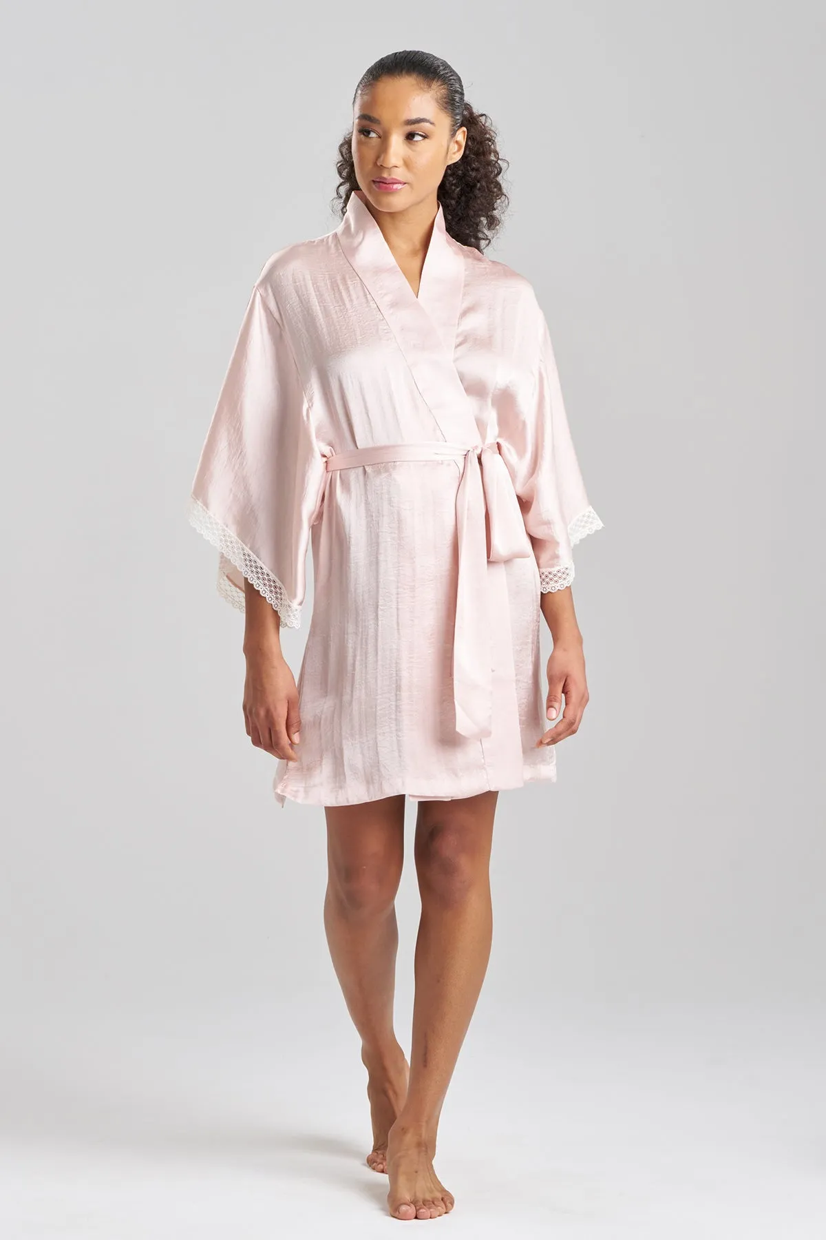 Ashley Icon Lace Wrap sold by Natori