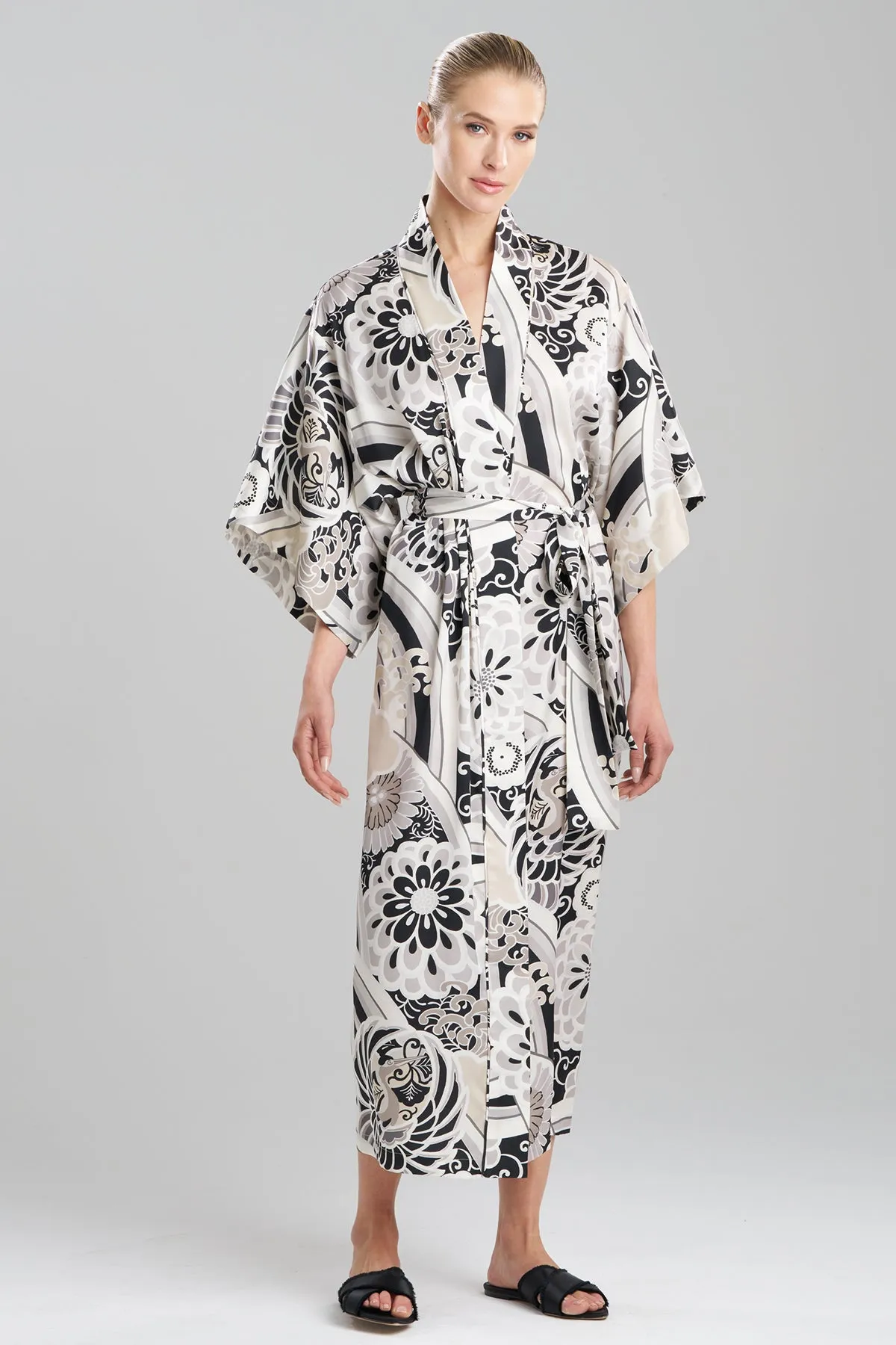 Medallion Robe sold by Natori