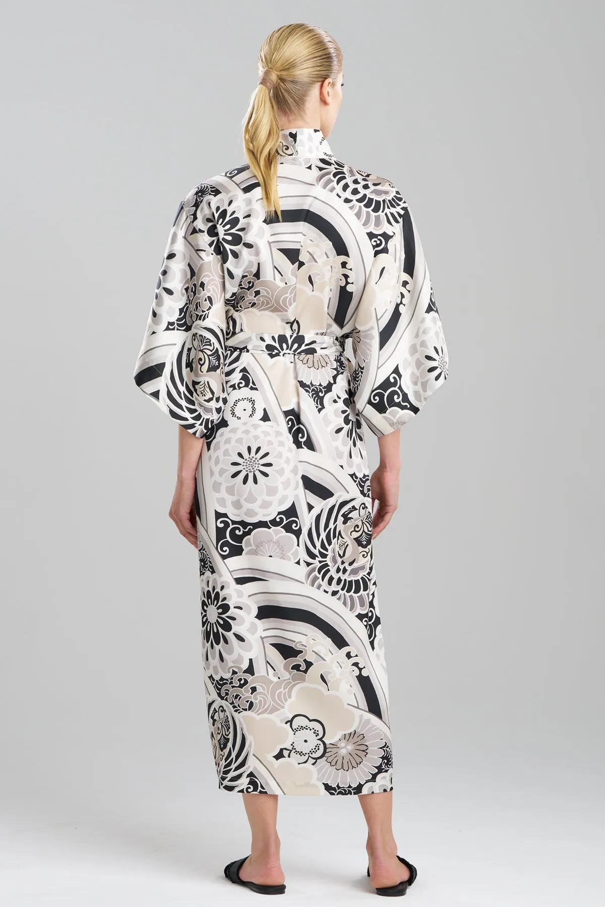 Medallion Robe sold by Natori product image thumbnail 2