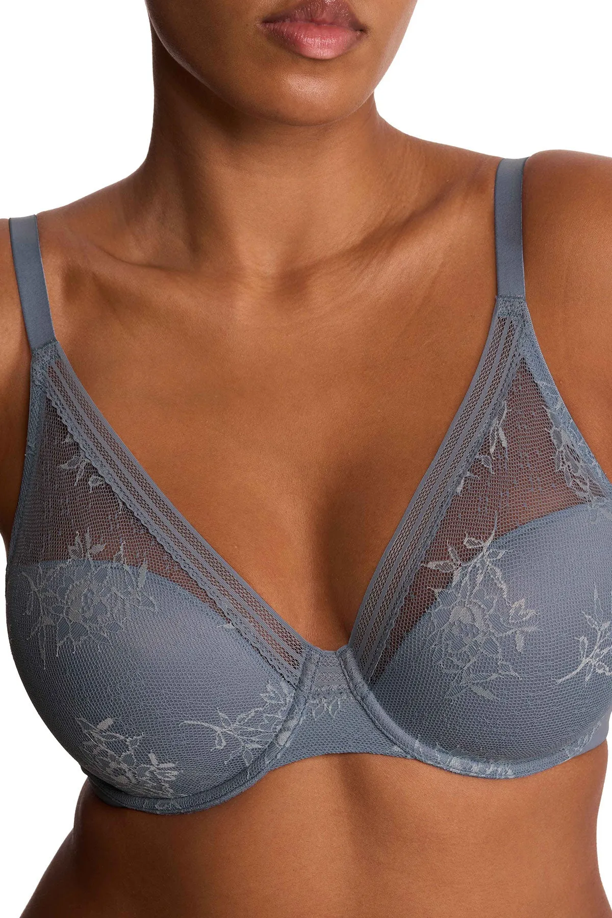 Love Lace Back Smoothing Plunge T-Shirt Bra sold by Natori product image thumbnail 2