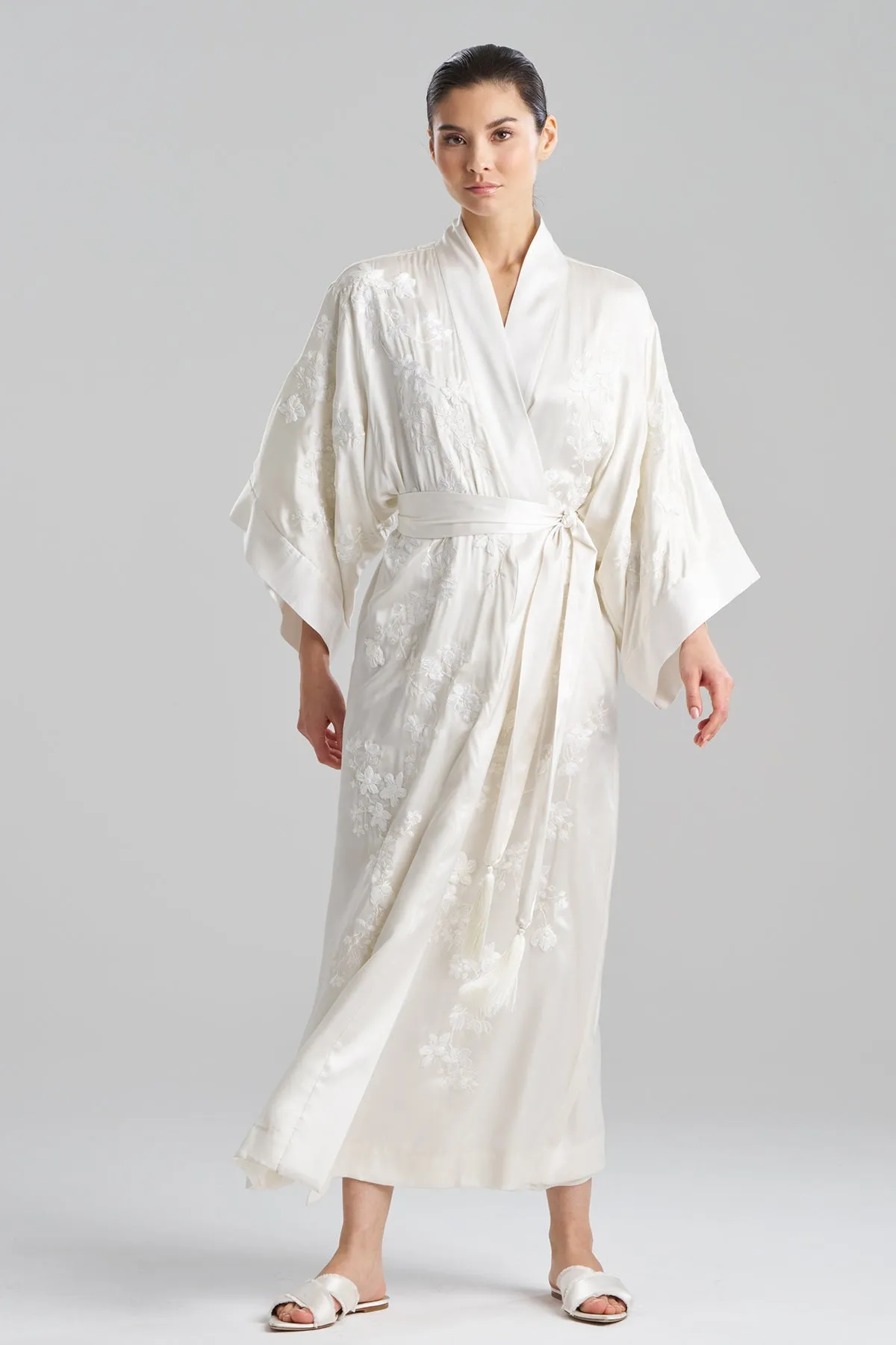 Couture Sakura Embroidered Silk Robe sold by Natori product image thumbnail 2