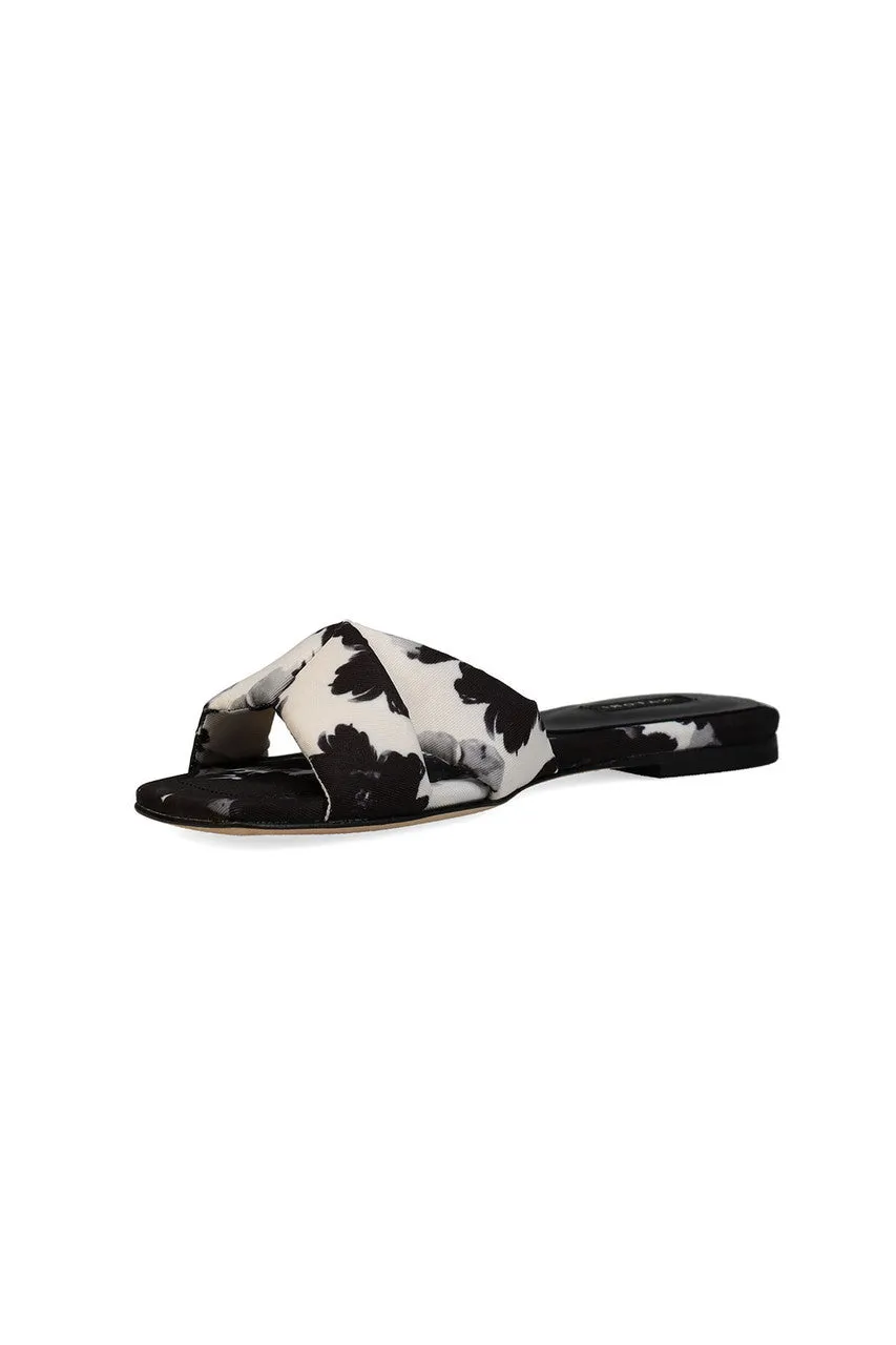 Vitta Taichou Slide Sandals - black/white sold by Natori product image thumbnail 3