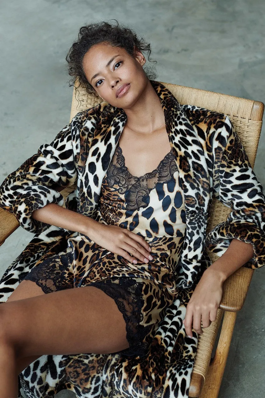 Plush Leopard Robe sold by Natori product image thumbnail 3