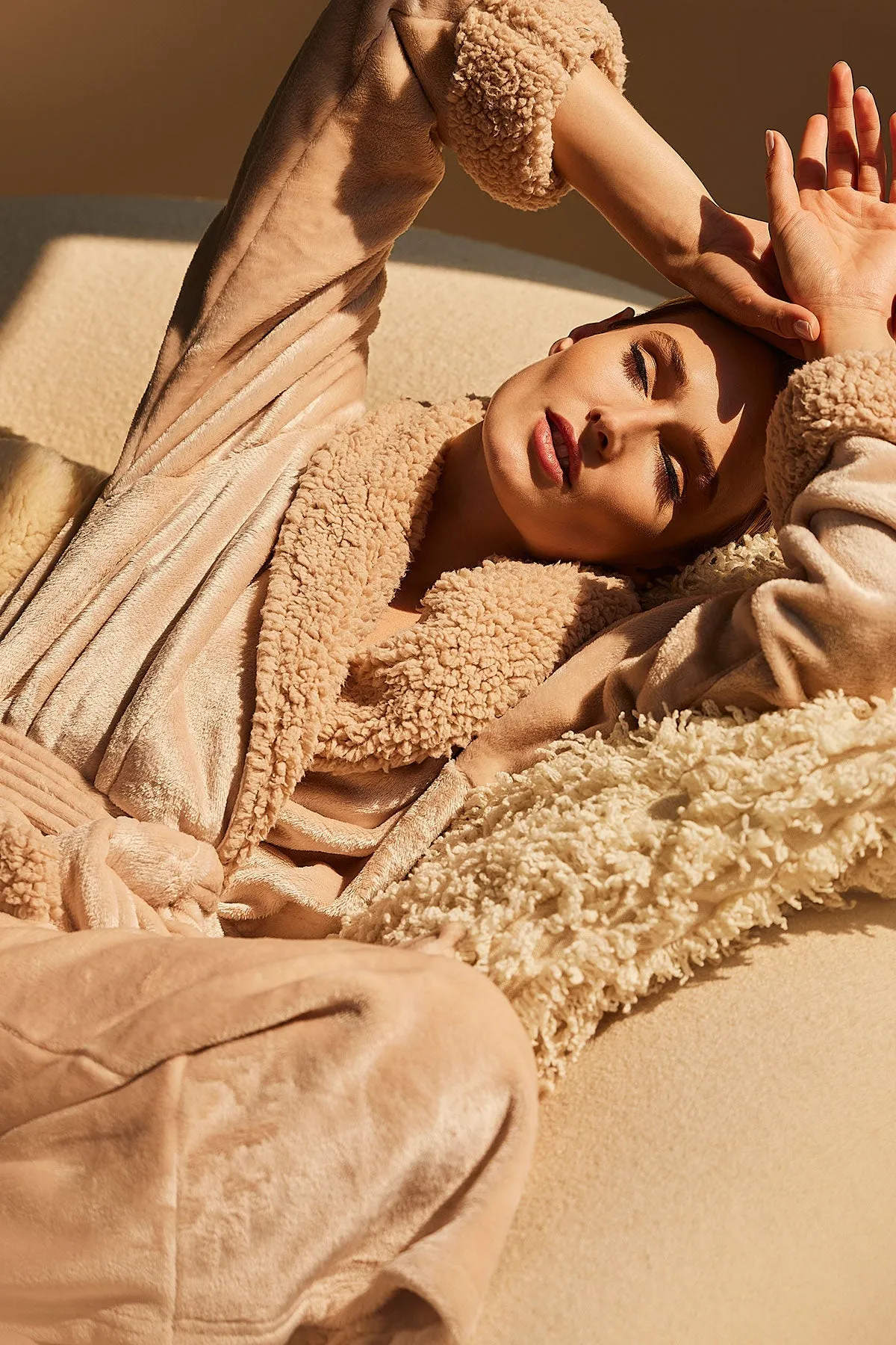 Plush Sherpa Robe sold by Natori product image thumbnail 4