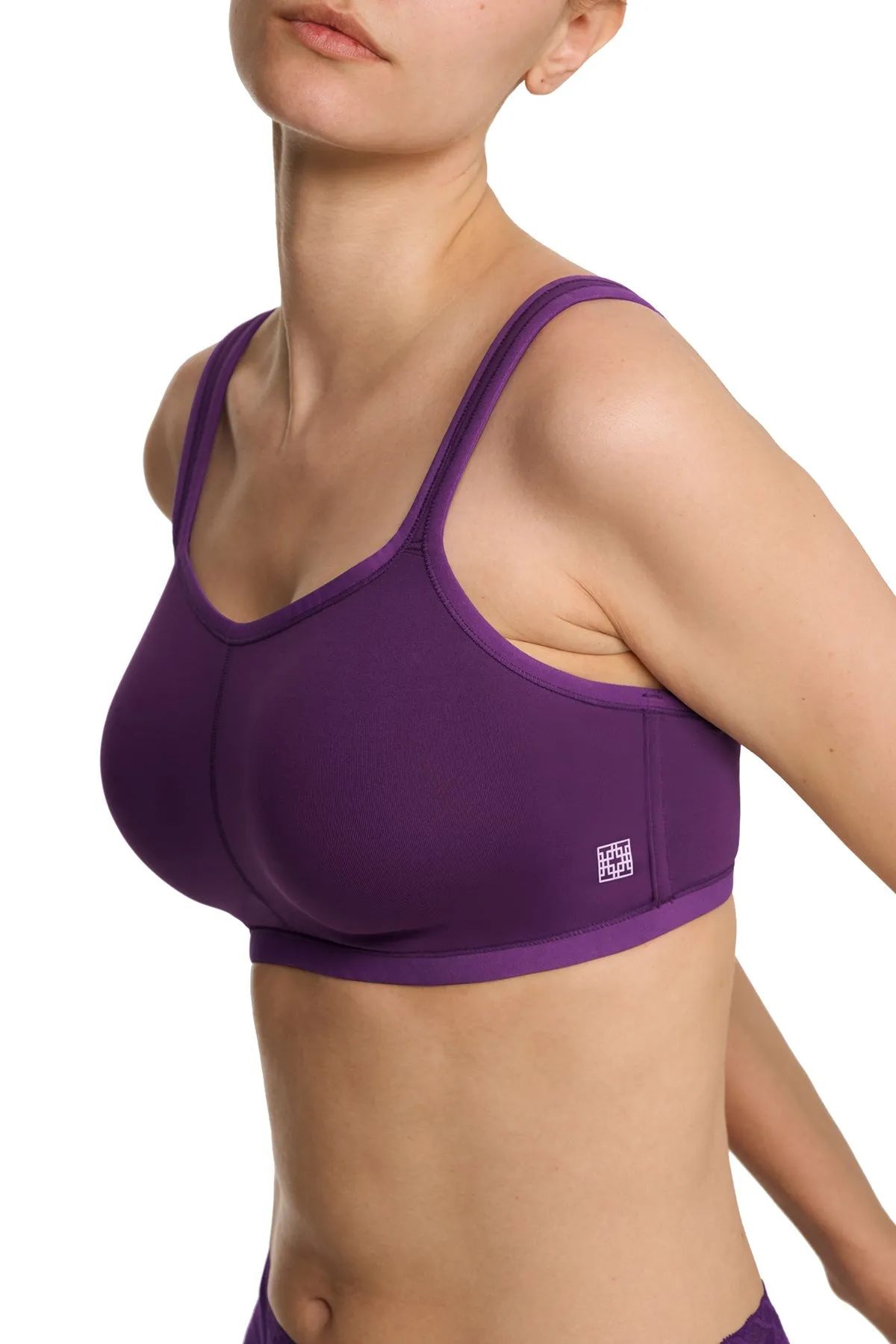 Yogi Contour Convertible Sports Bra sold by Natori product image thumbnail 4