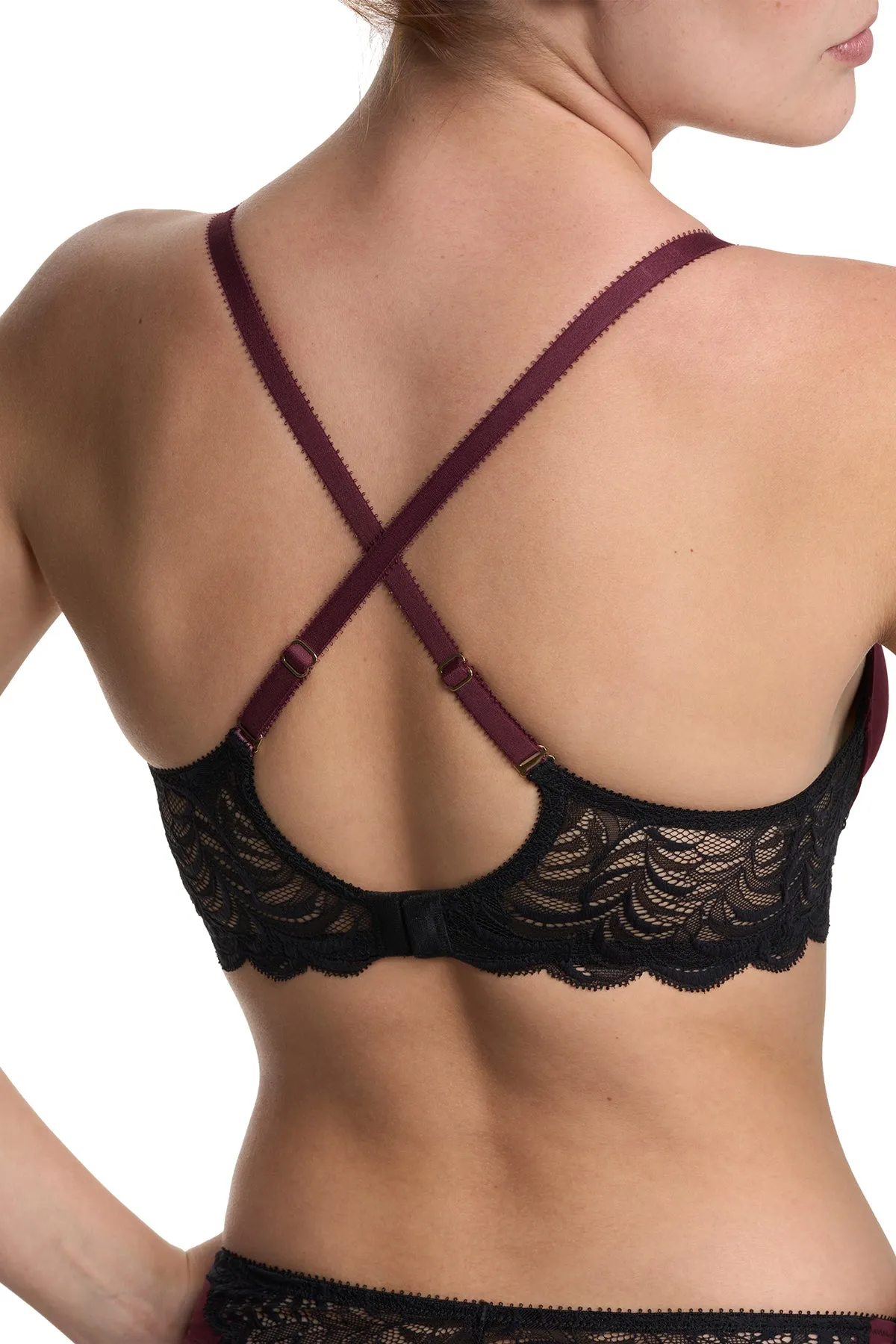 Persuasion Convertible Plunge T-Shirt Bra sold by Natori product image thumbnail 5