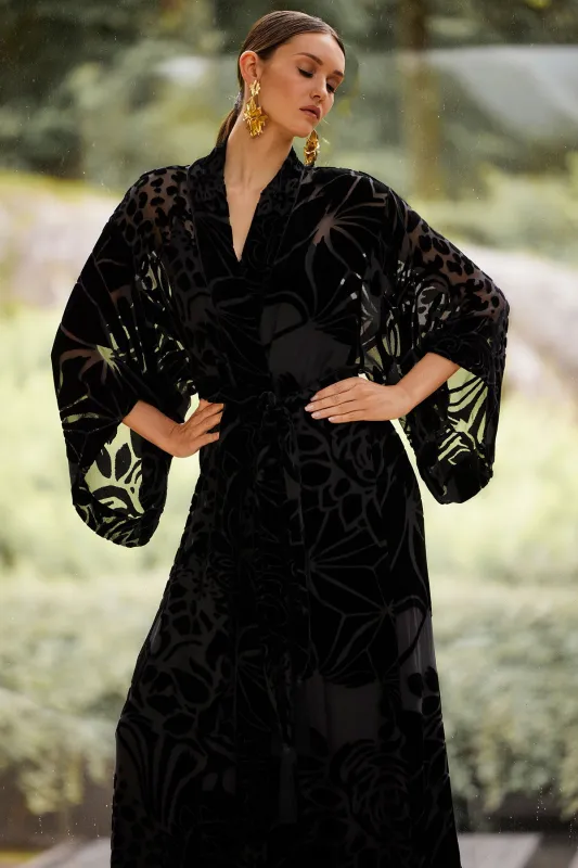 Nouveau Velvet Robe made by Natori