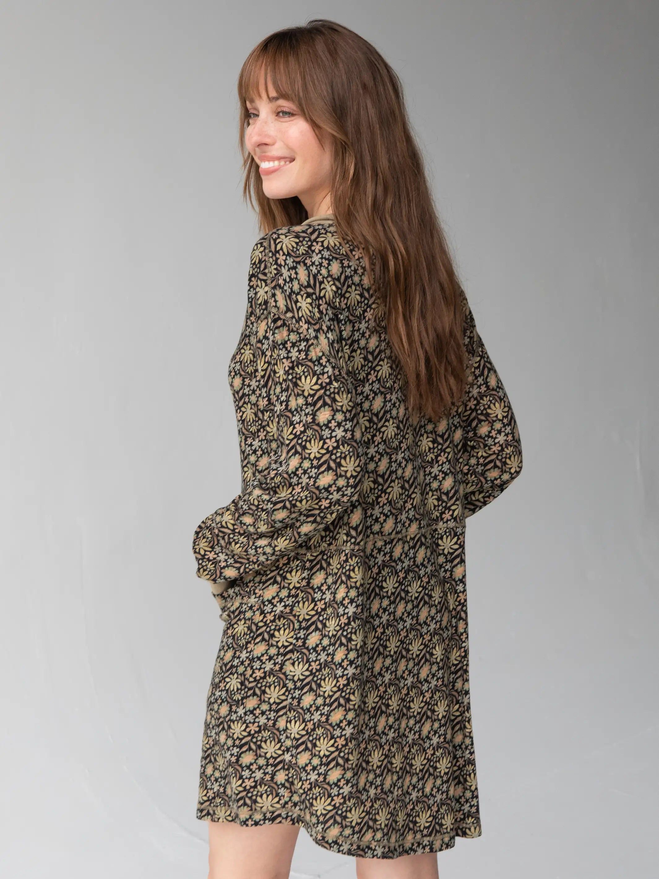 Charlie Long Sleeve V-Neck Dress - Black Tan Daisies sold by NATURAL LIFE product image thumbnail 3