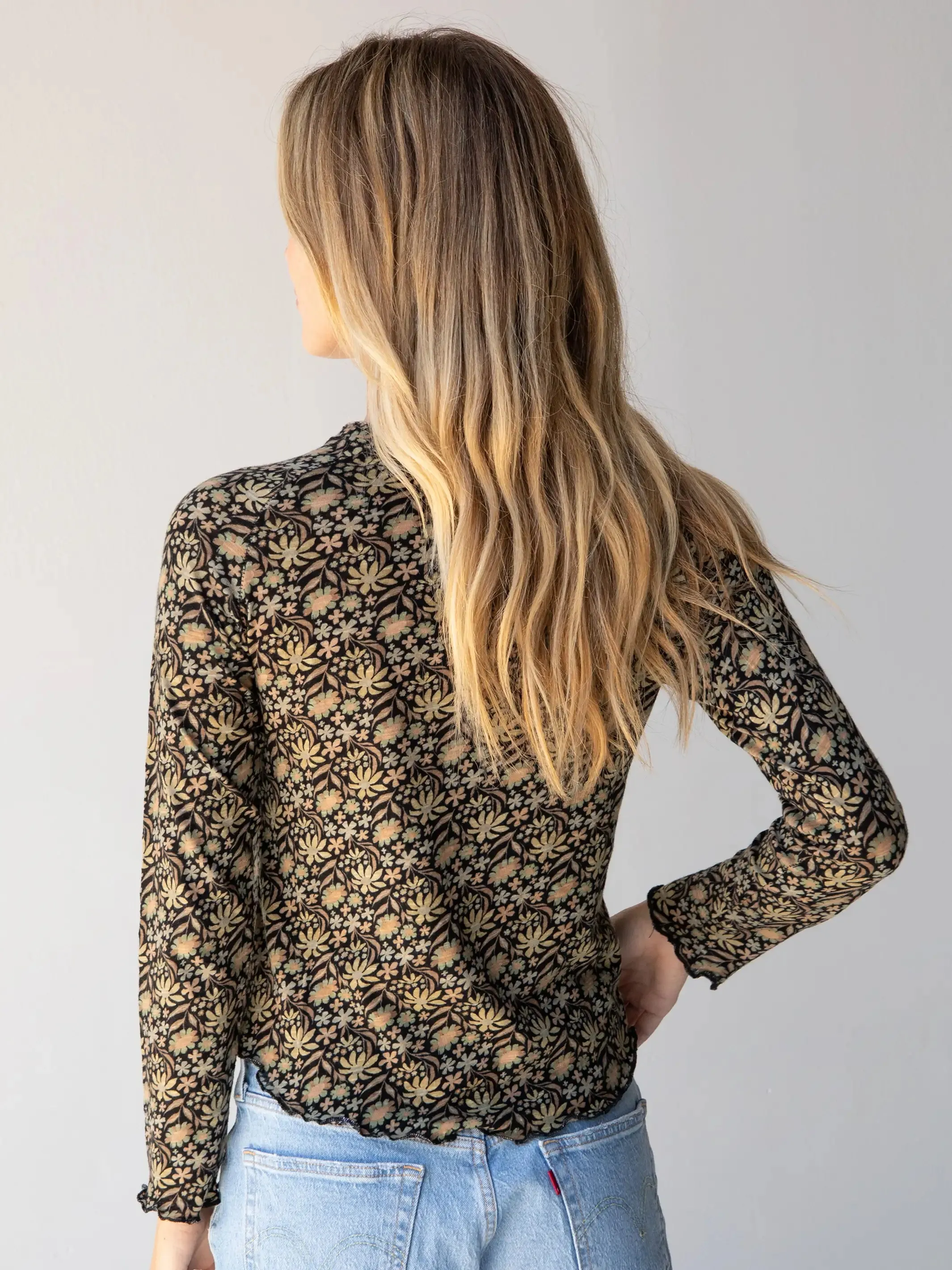 Lily Cotton Long Sleeve Tee Shirt - Tan Daisies Floral sold by NATURAL LIFE product image thumbnail 2