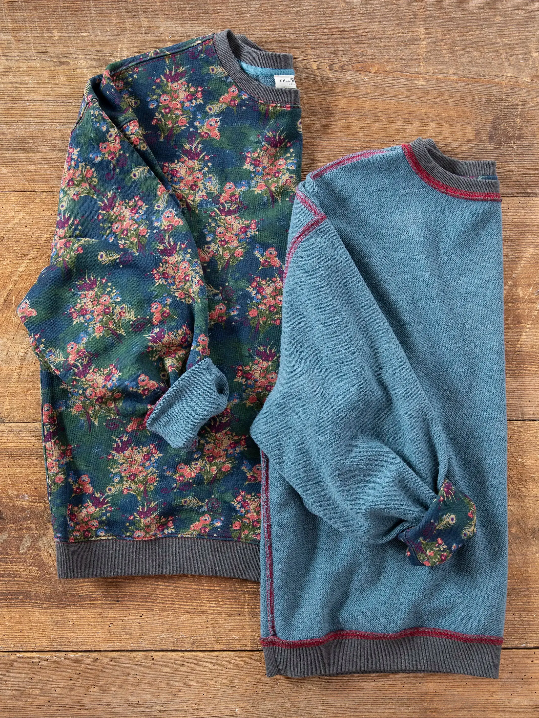 2-in-1 Oversized Sweatshirt - Navy Red Feathers sold by NATURAL LIFE product image thumbnail 3