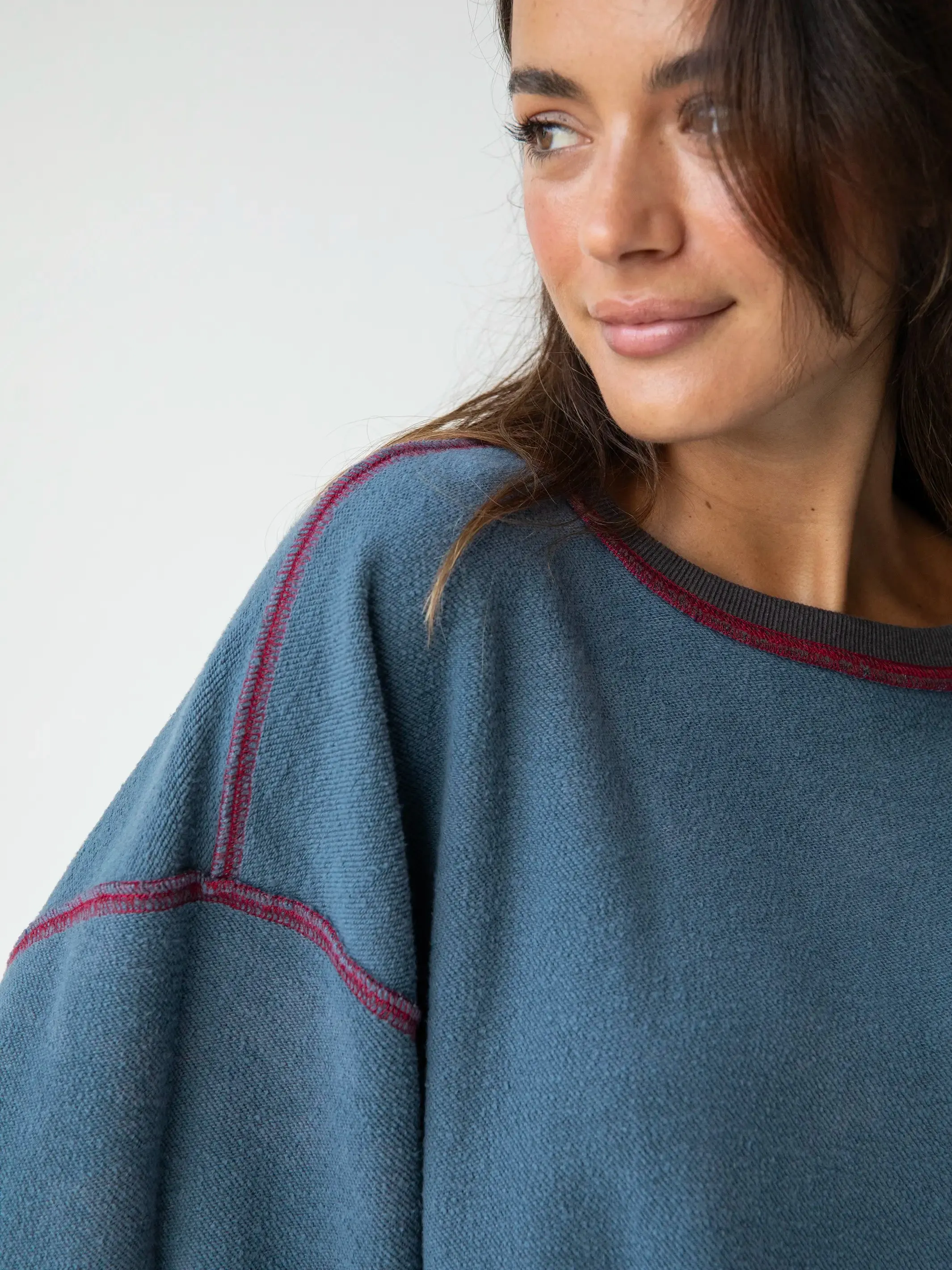 2-in-1 Oversized Sweatshirt - Navy Red Feathers sold by NATURAL LIFE product image thumbnail 5