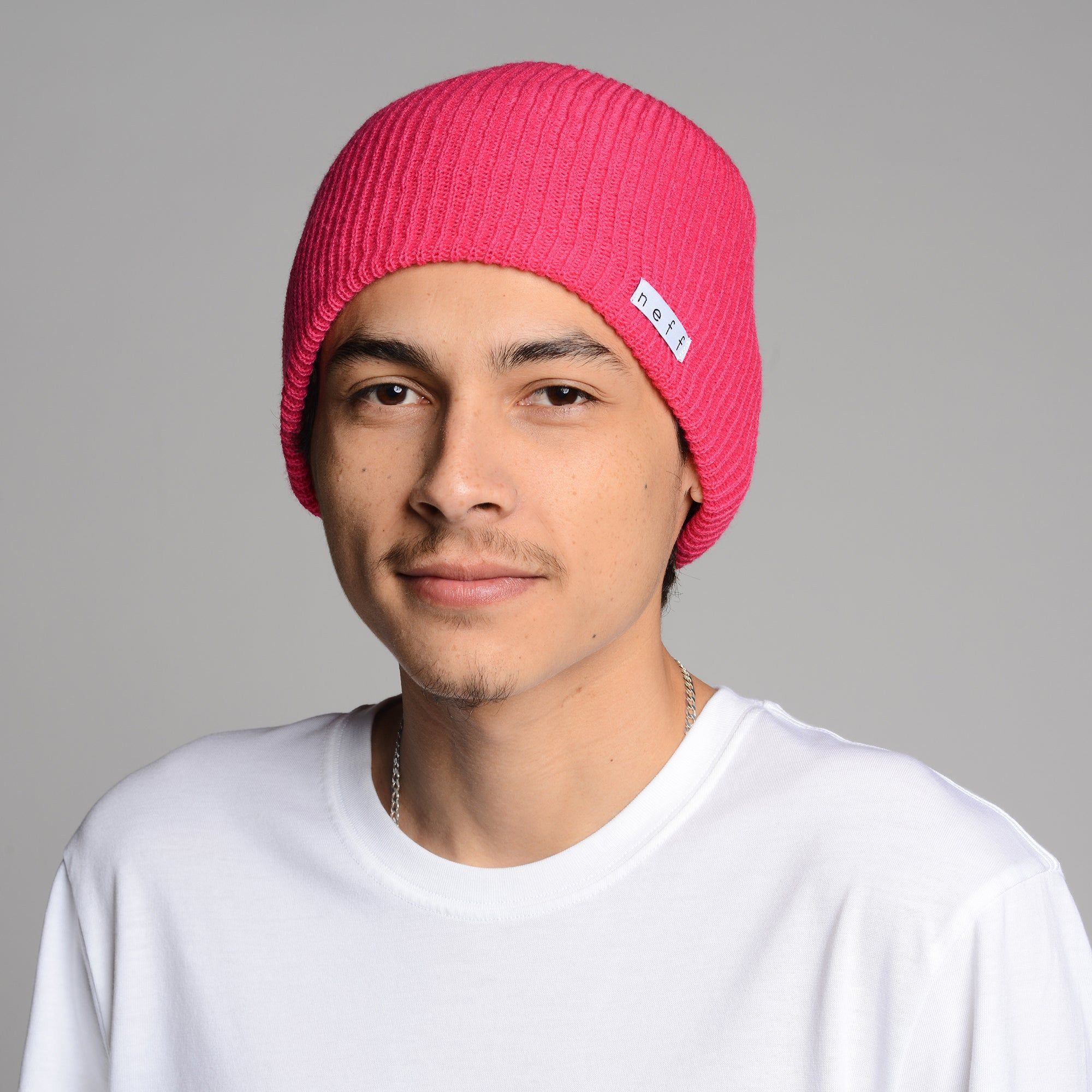 DAILY BEANIE - RASPBERRY sold by Neff