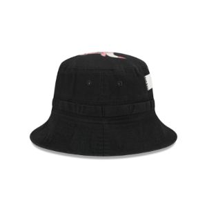 Alpha Industries X Chicago Bulls Adventure Bucket Hat sold by New Era