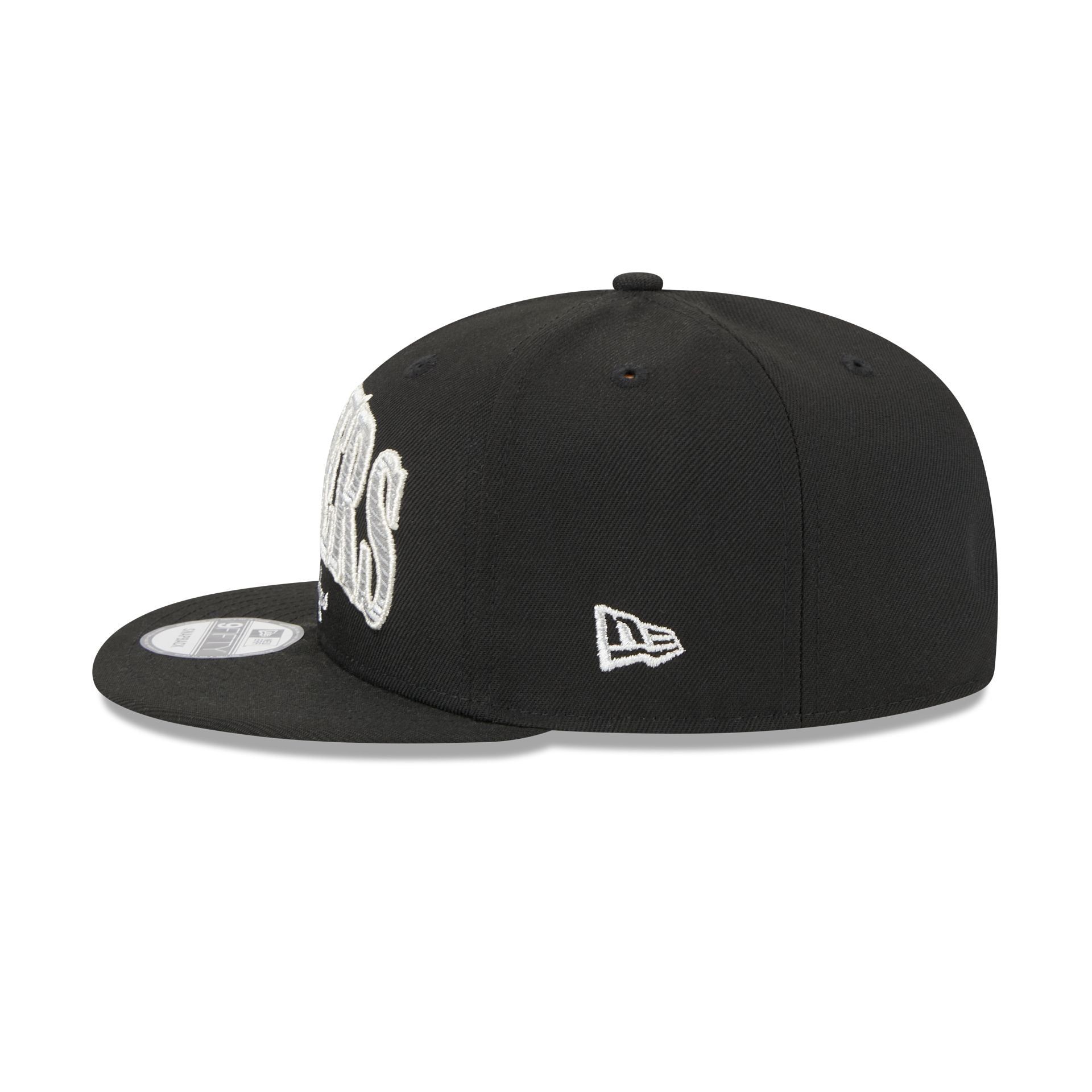 Las Vegas Raiders Throwback 9FIFTY Snapback Hat sold by New Era product image thumbnail 5