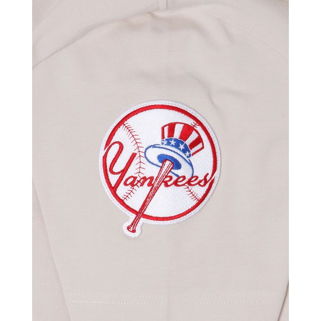 New York Yankees Logo Select Chrome T-Shirt sold by New Era product image thumbnail 4