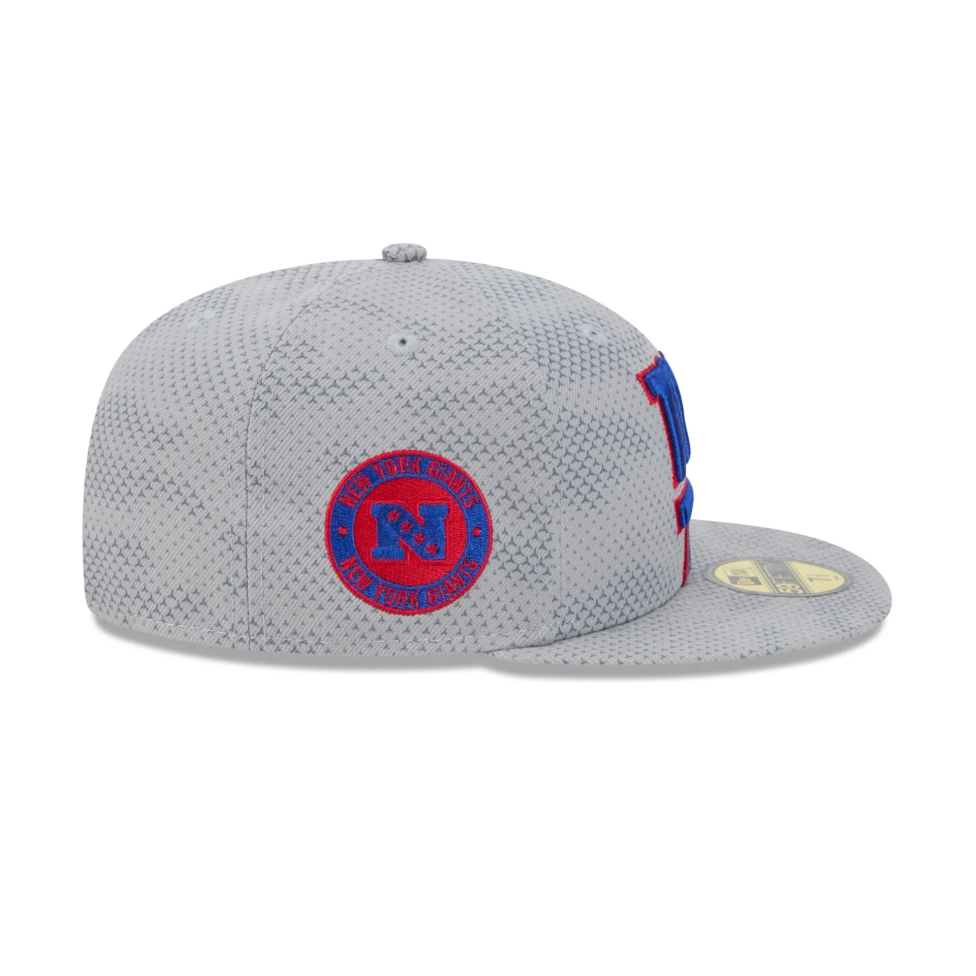New York Giants 2024 Sideline Gray 59FIFTY Fitted Hat sold by New Era product image thumbnail 4