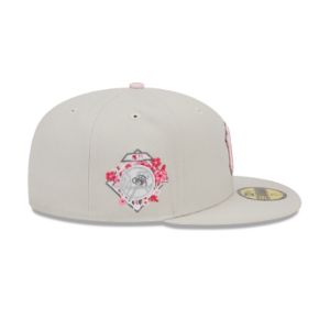 New York Yankees Mother's Day 2023 59FIFTY Fitted Hat sold by New Era