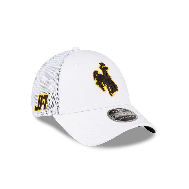 JA17 Wyoming Cowboys White Mesh 9FORTY Snapback sold by New Era