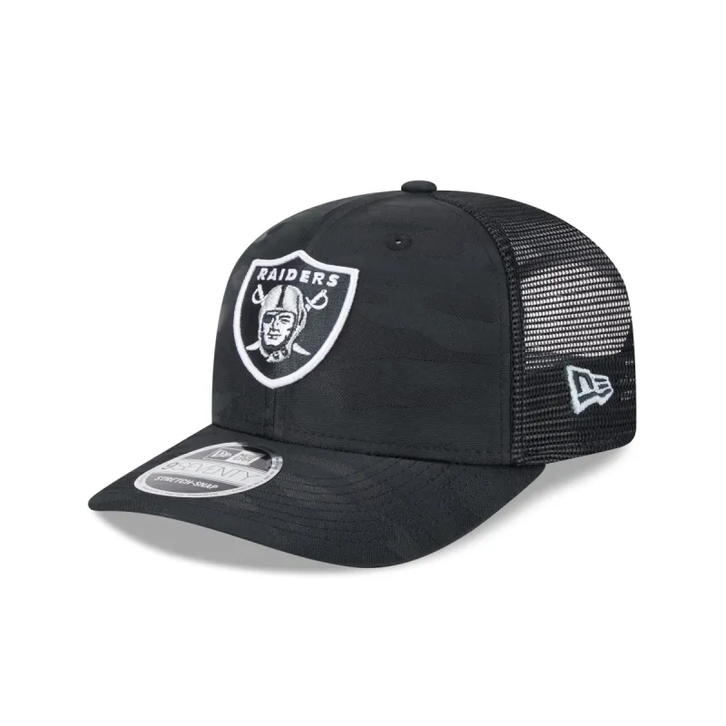 Las Vegas Raiders Camo 9SEVENTY Trucker Stretch-Snap Hat sold by New Era