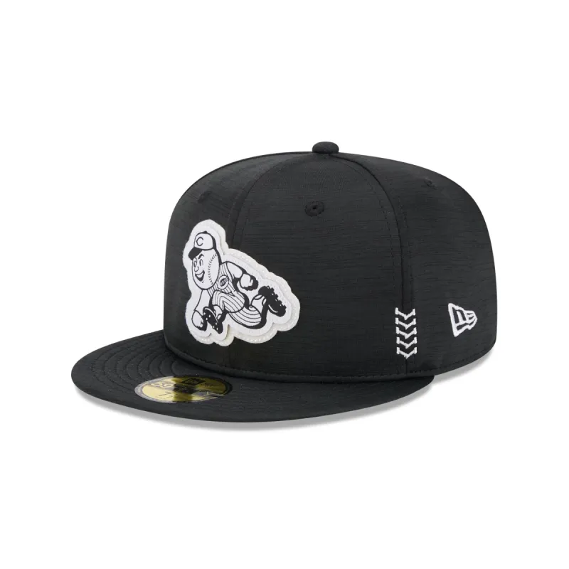 Cincinnati Reds 2024 Clubhouse Black 59FIFTY Fitted Hat sold by New Era