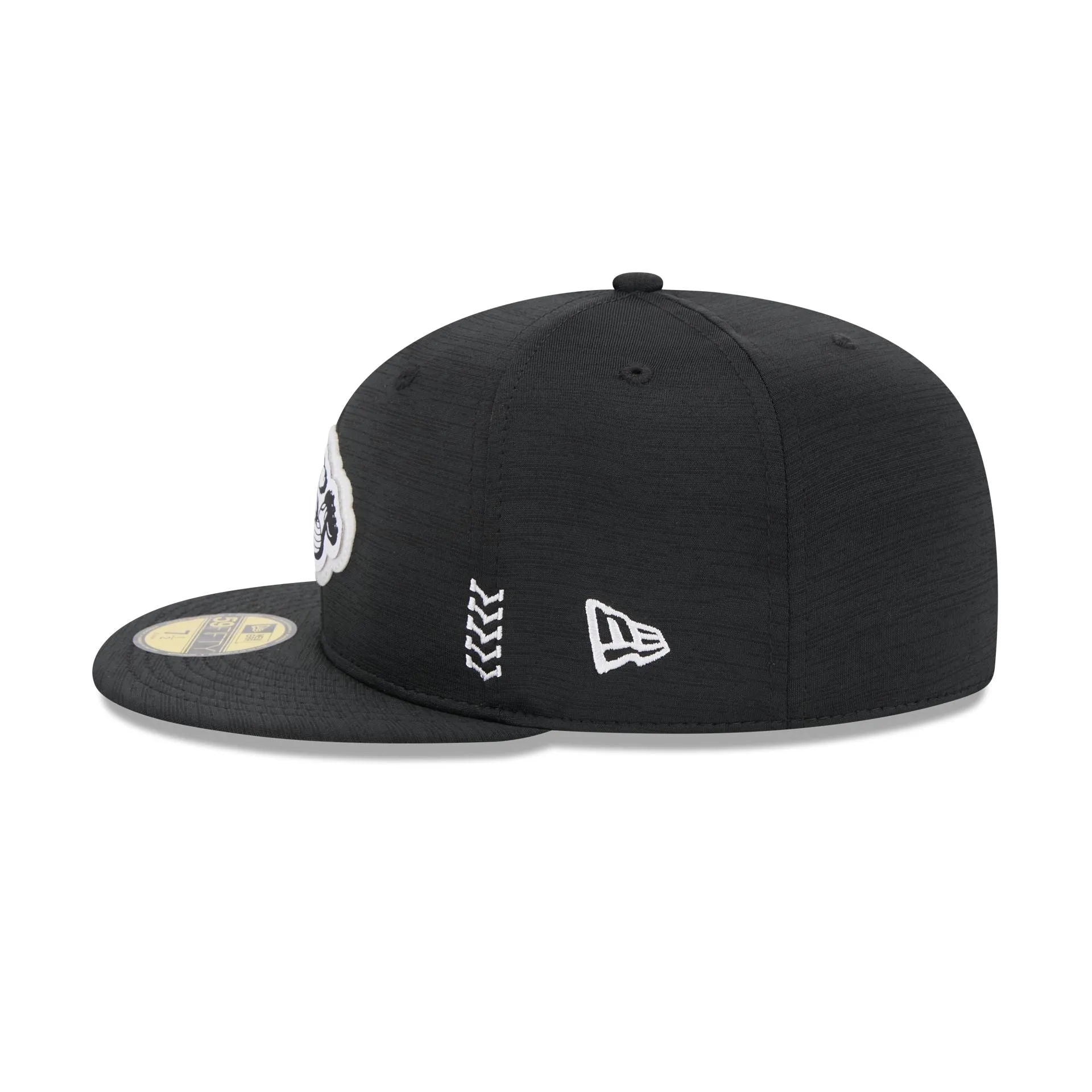 Cincinnati Reds 2024 Clubhouse Black 59FIFTY Fitted Hat sold by New Era product image thumbnail 4