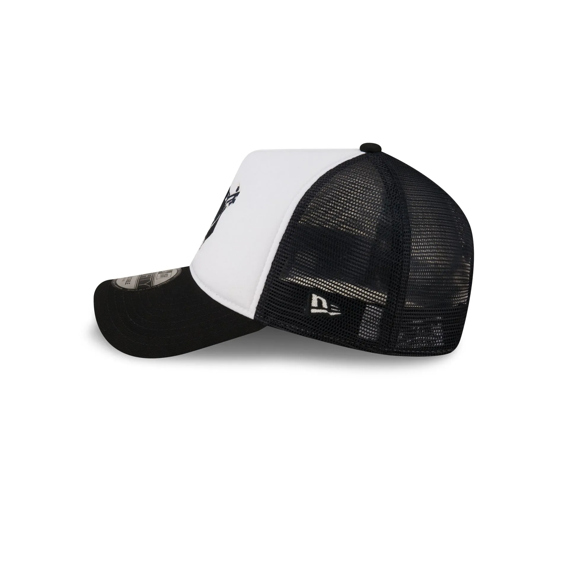 Texas Rangers White Crown 9FORTY A-Frame Trucker Hat sold by New Era product image thumbnail 4