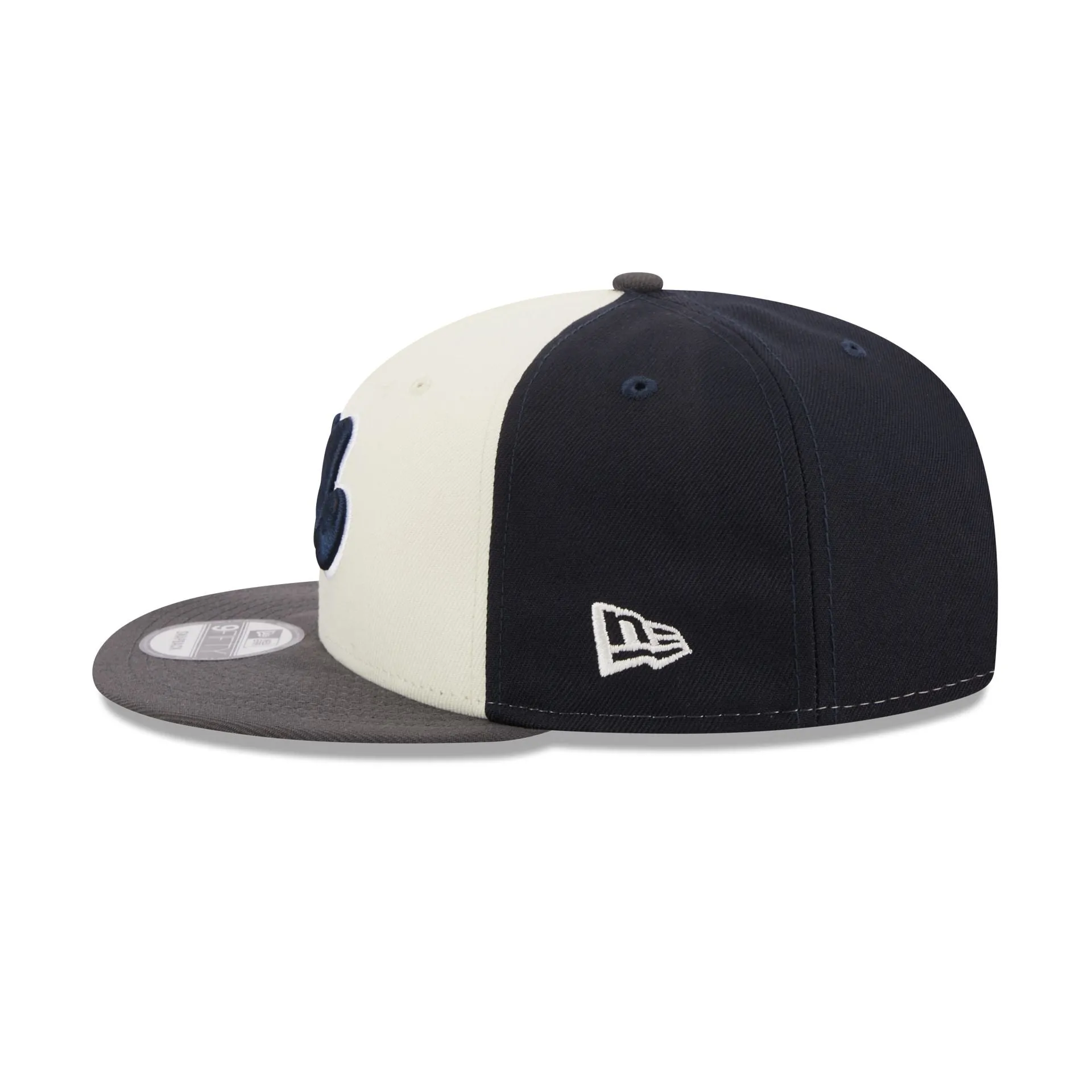 Montreal Expos Graphite Visor 9FIFTY Snapback Hat sold by New Era product image thumbnail 4