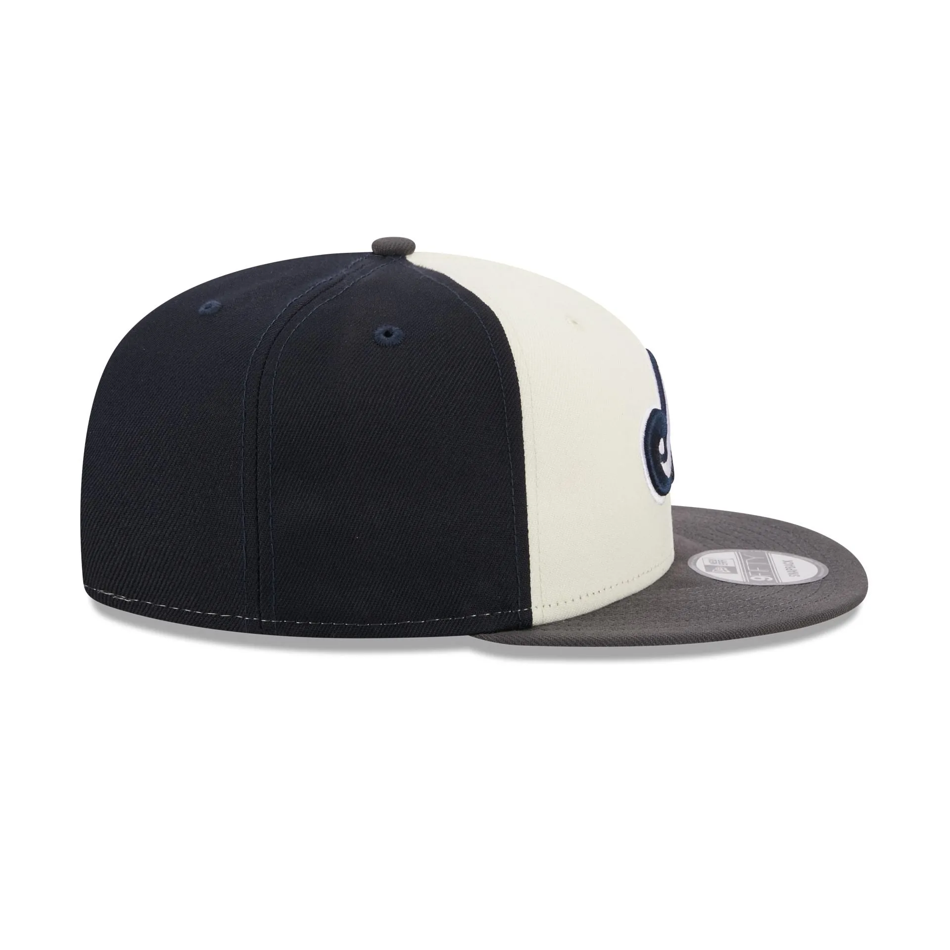 Montreal Expos Graphite Visor 9FIFTY Snapback Hat sold by New Era product image thumbnail 5