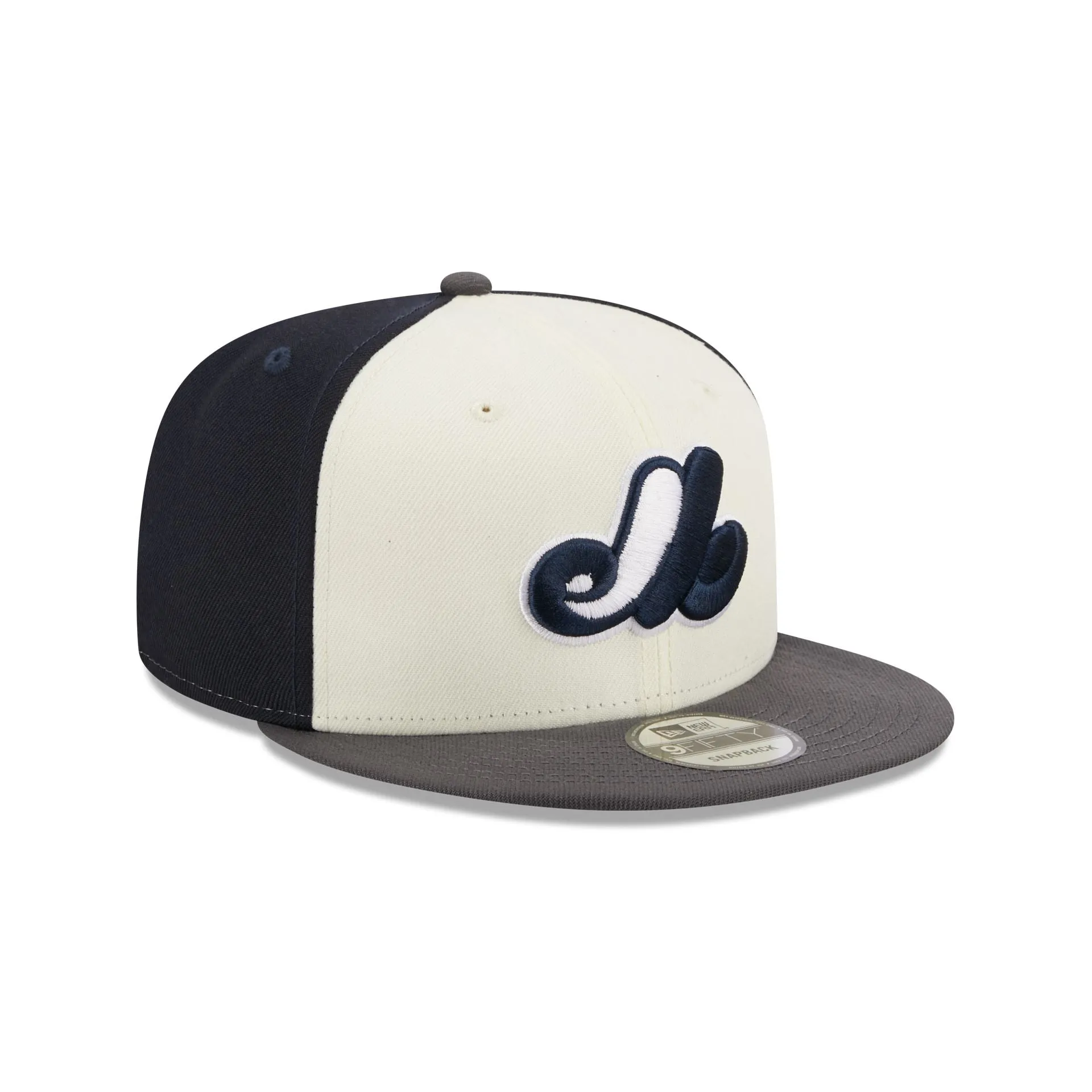 Montreal Expos Graphite Visor 9FIFTY Snapback Hat sold by New Era product image thumbnail 3