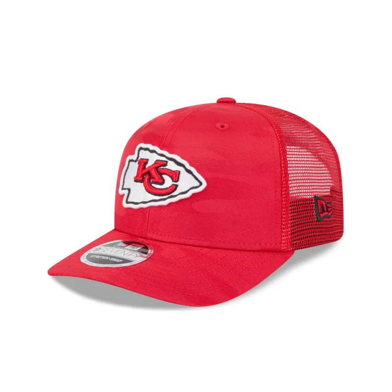 Kansas City Chiefs Camo 9SEVENTY Trucker Stretch-Snap Hat sold by New Era