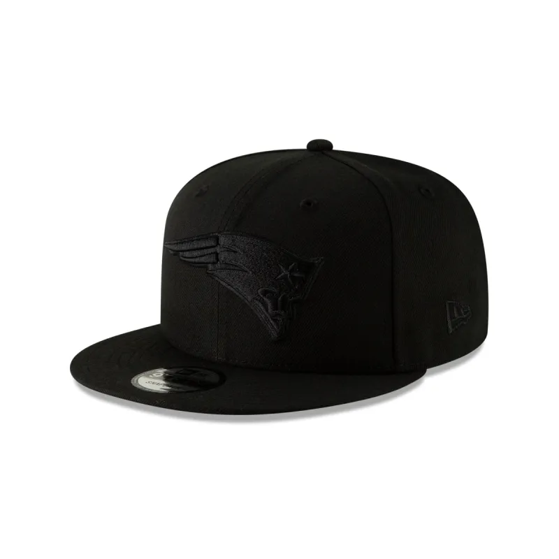 New England Patriots Basic Black on Black 9FIFTY Snapback sold by New Era