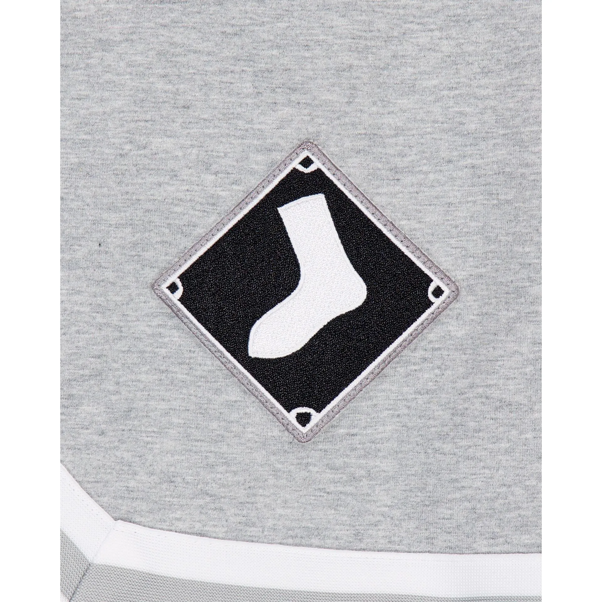 Chicago White Sox Gray Logo Select Shorts sold by New Era product image thumbnail 4