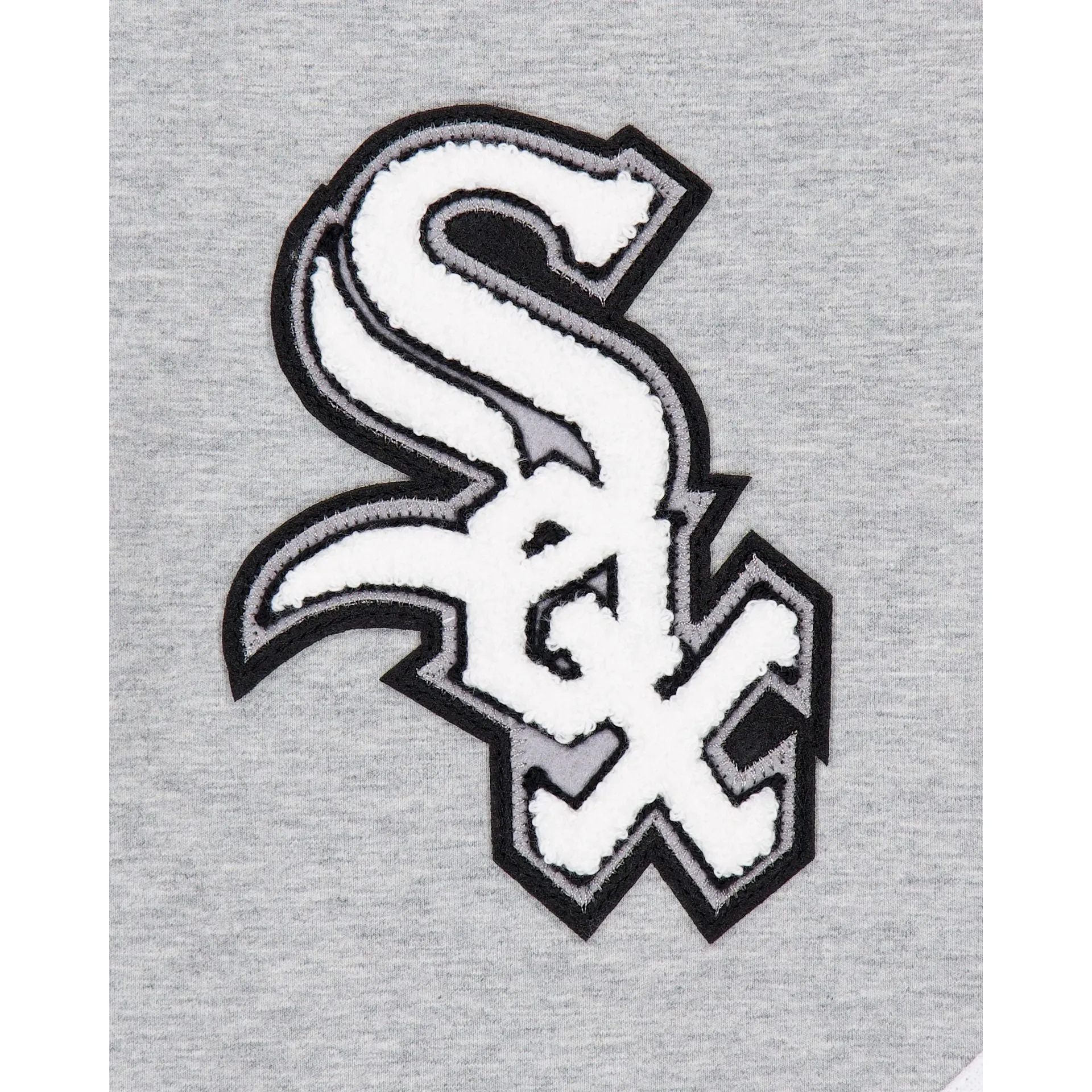 Chicago White Sox Gray Logo Select Shorts sold by New Era product image thumbnail 5