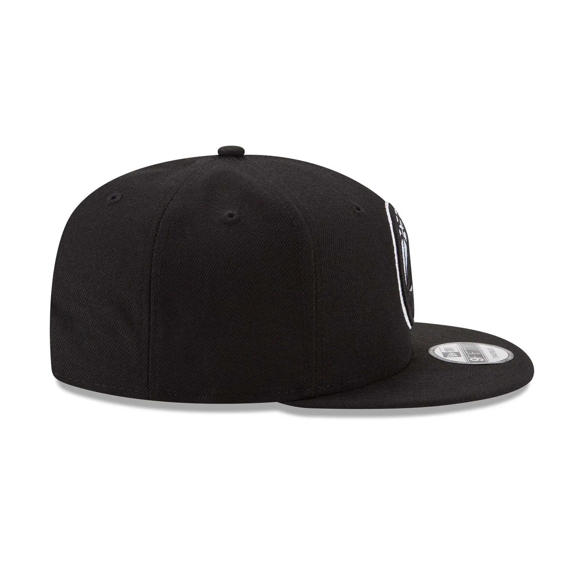 Minnesota Timberwolves Basic Black & White 9FIFTY Snapback Hat sold by New Era product image thumbnail 5