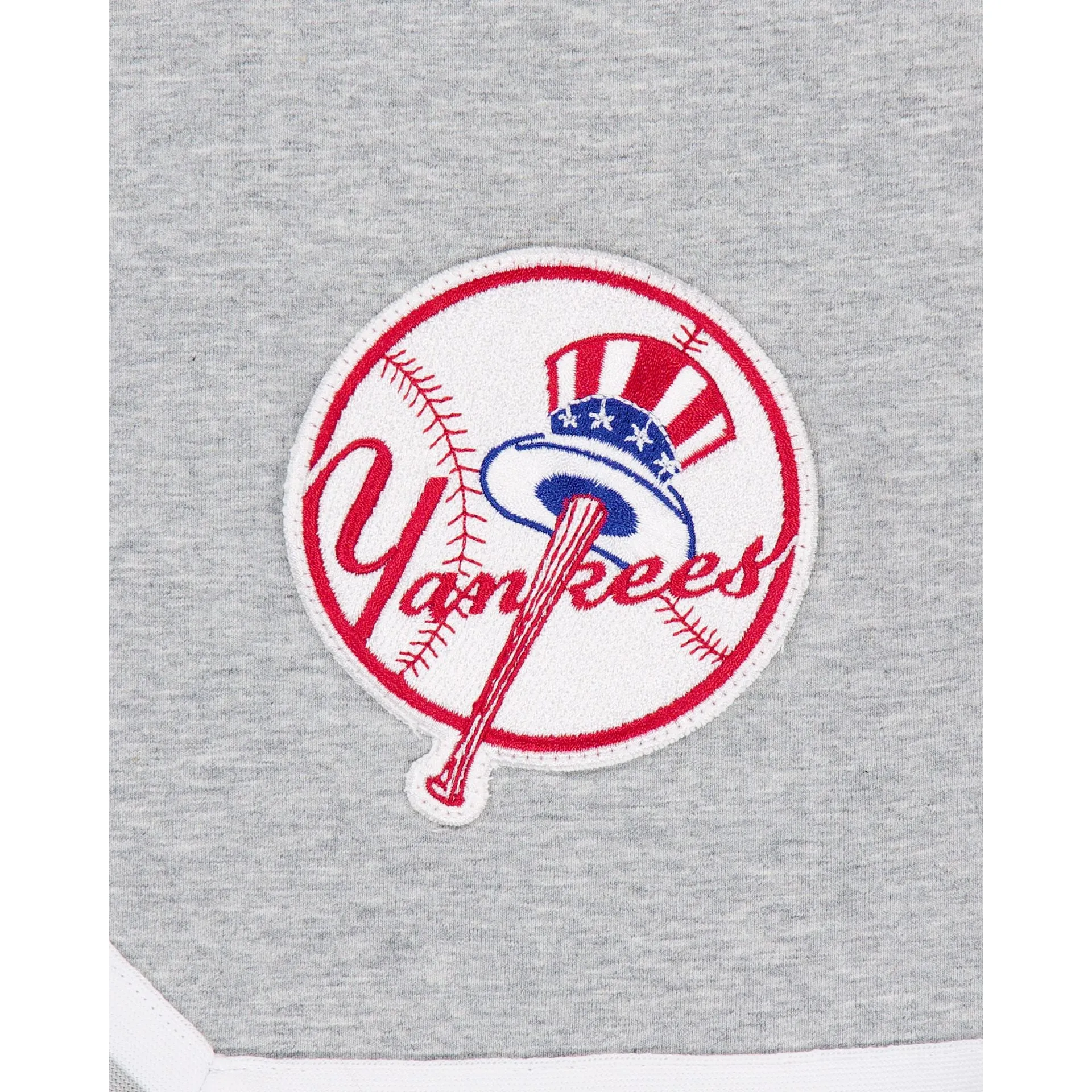 New York Yankees Gray Logo Select Shorts sold by New Era product image thumbnail 4