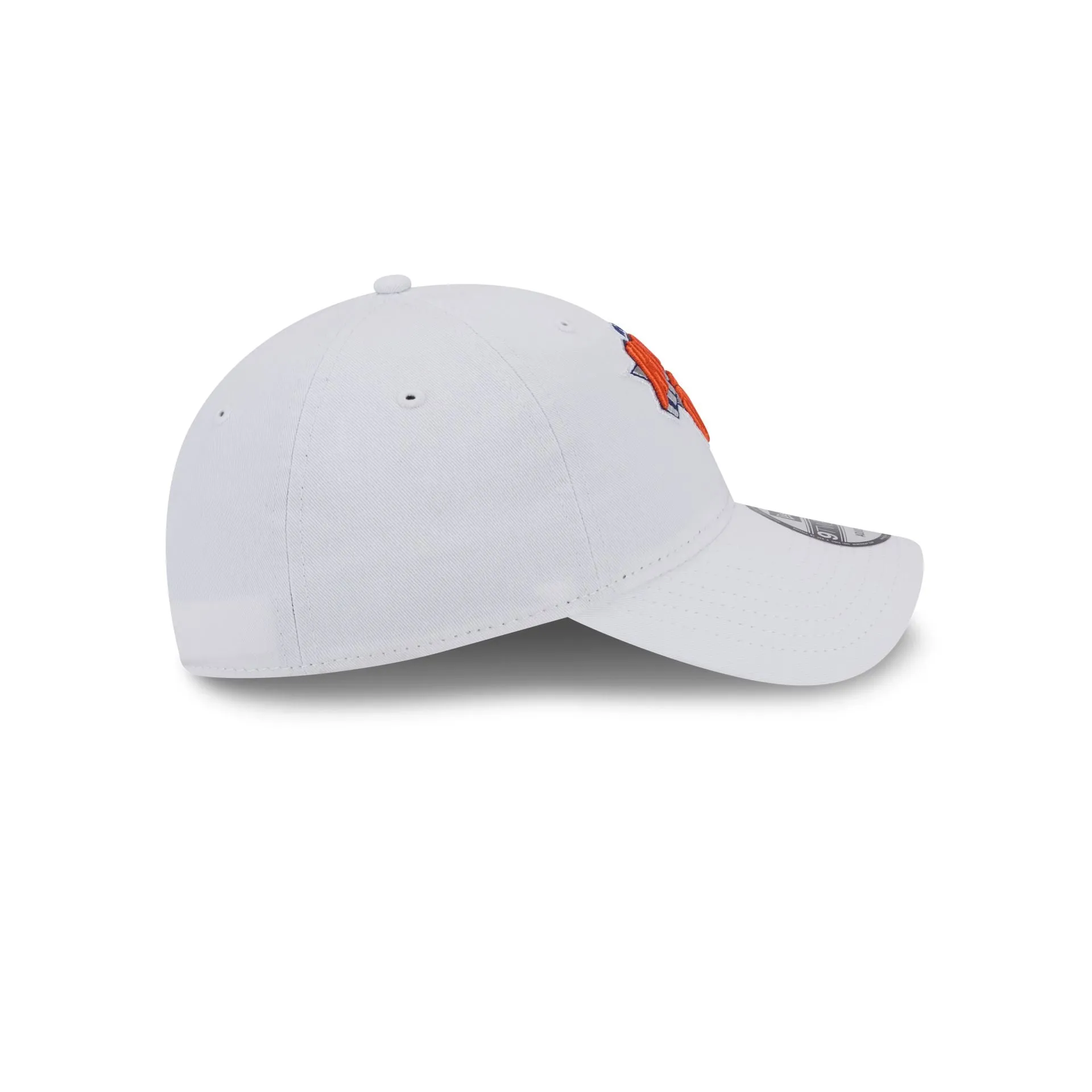 New York Knicks White 9TWENTY Adjustable Hat sold by New Era product image thumbnail 5
