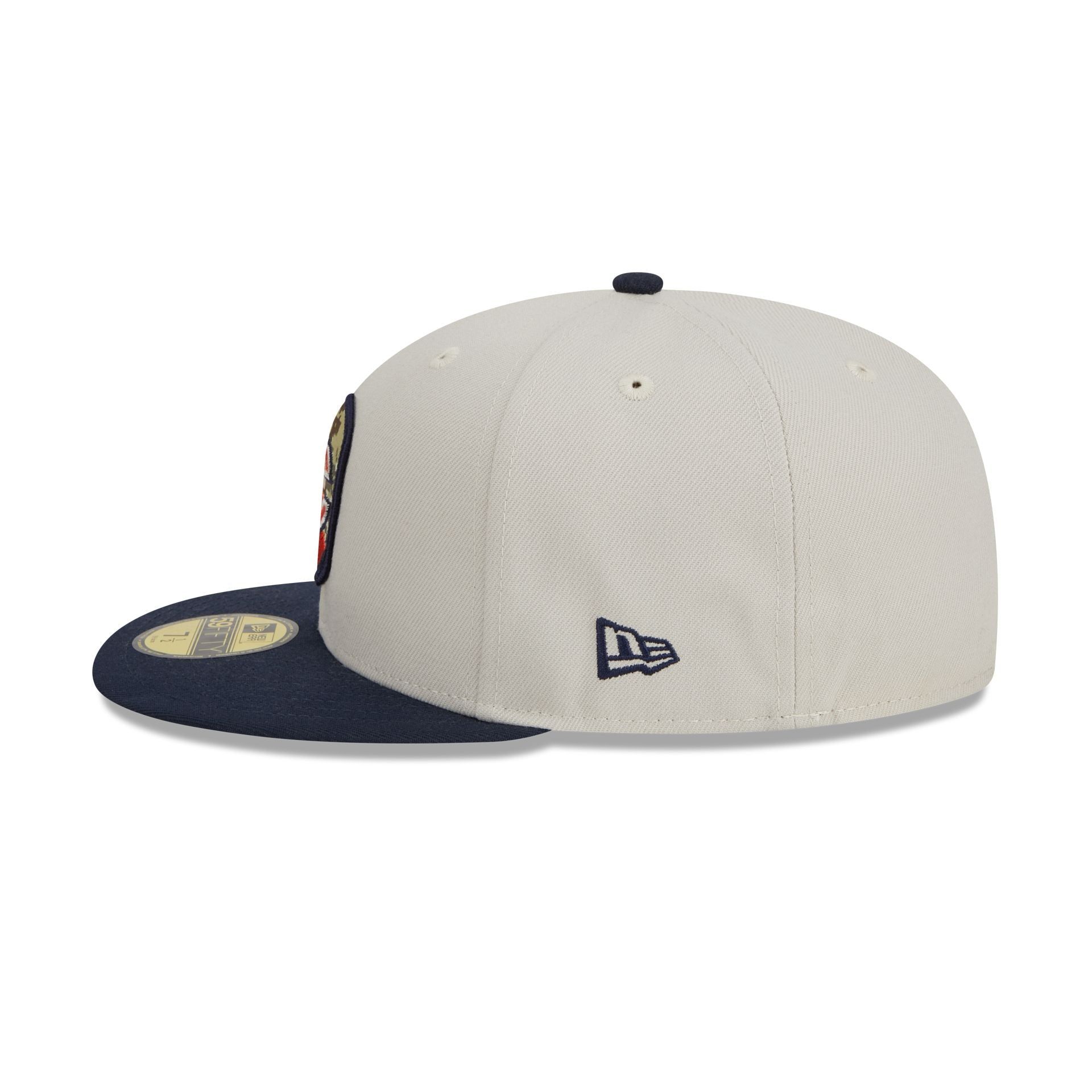 Chicago Bears 2023 Salute to Service 59FIFTY Fitted Hat sold by New Era product image thumbnail 5