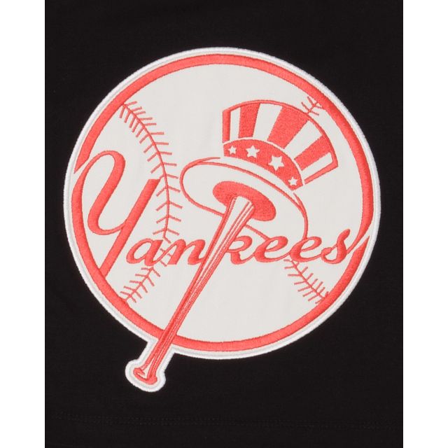 New York Yankees Color Pack Shorts sold by New Era product image thumbnail 3