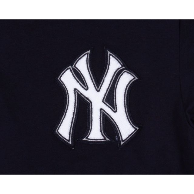 Test New York Yankees Logo Select T-Shirt Test sold by New Era product image thumbnail 7