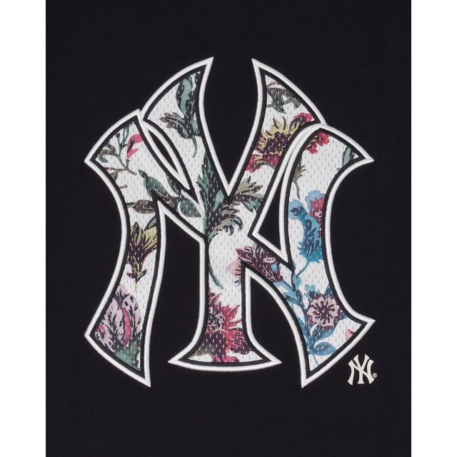 New York Yankees Botanical T-Shirt sold by New Era product image thumbnail 3