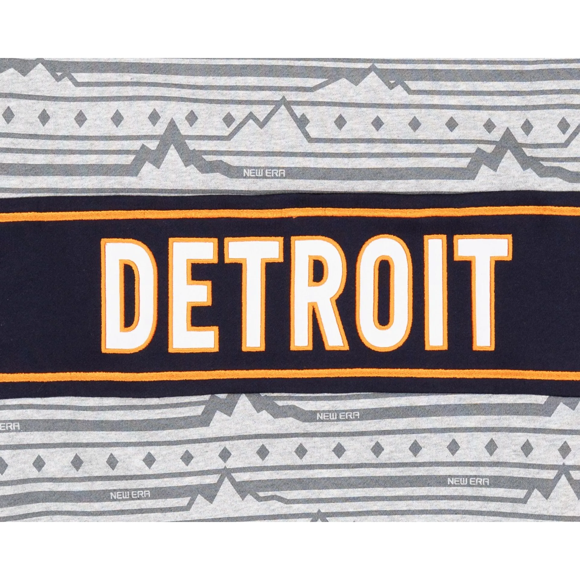 Detroit Tigers Lift Pass Crewneck sold by New Era product image thumbnail 5