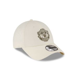 Manchester United Green Logo 9FORTY Adjustable Hat sold by New Era